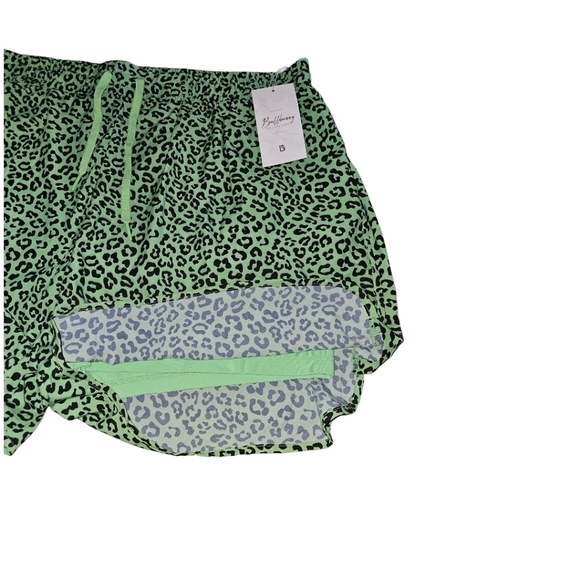 Buffbunny NWT Flo Short V2 Green Leopard Print XL Flowy Shorts - Picture 2 of 6
